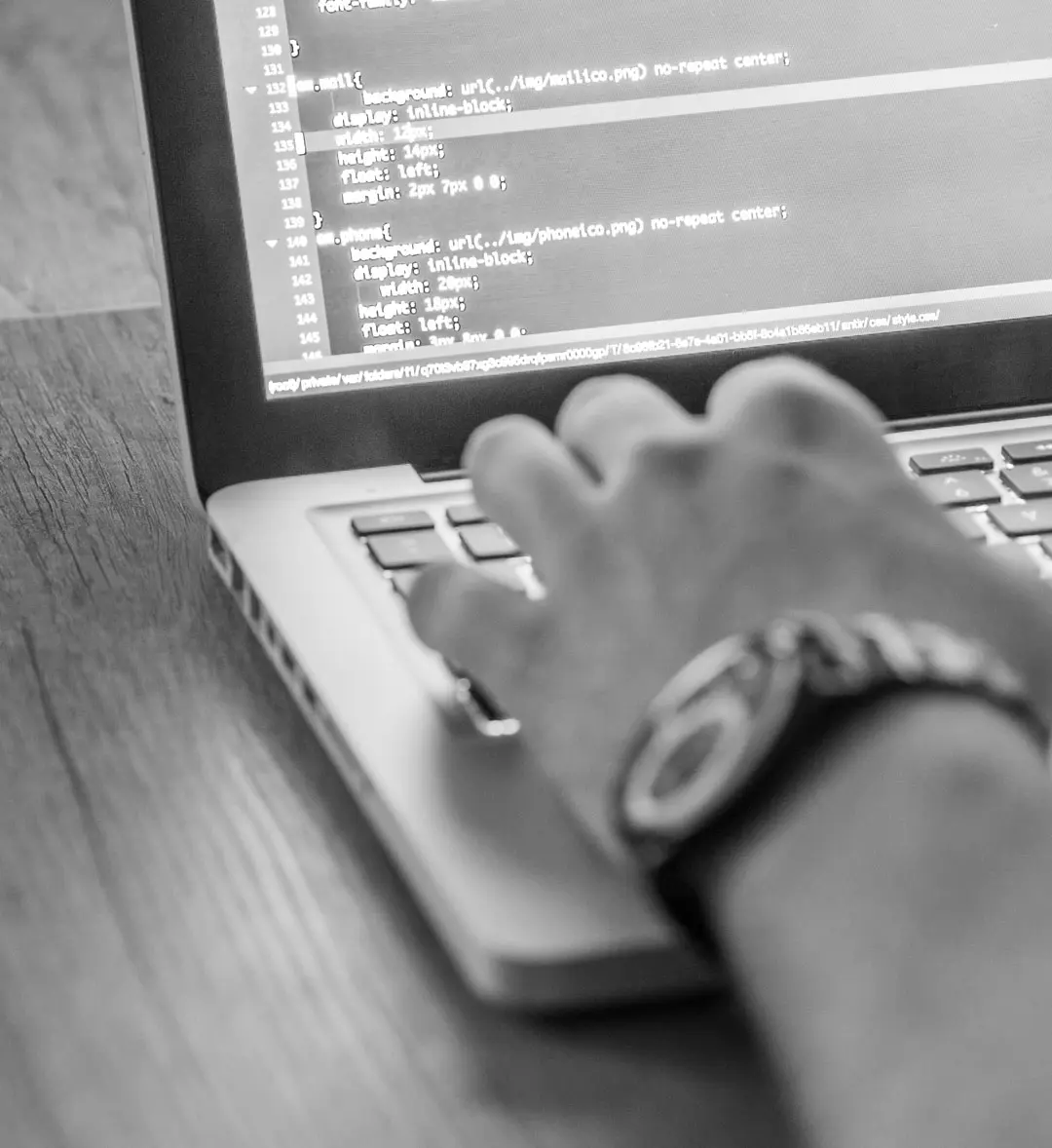 Desarrollamos tu sitio web a la medida de tus necesidades.
